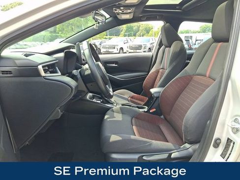 Used 2024 Toyota Corolla SE w/ SE Premium Package FWD image 2