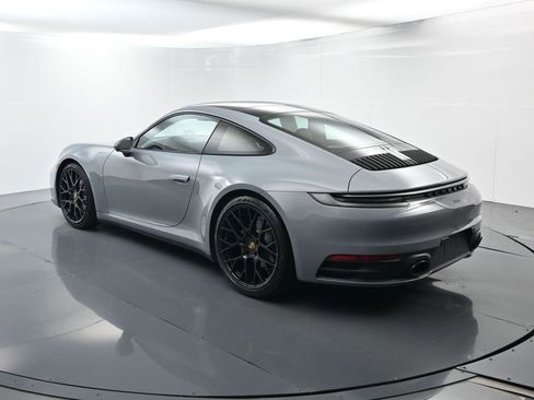 Used 2024 Porsche 911 Carrera image 3