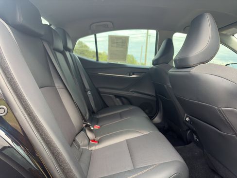 Used 2026 Toyota Camry XLE FWD image 18