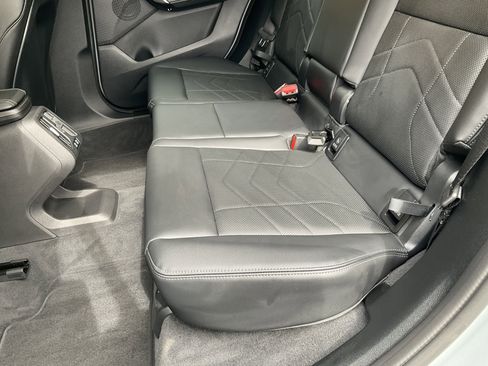 Used 2025 BMW X2 xDrive28i image 39