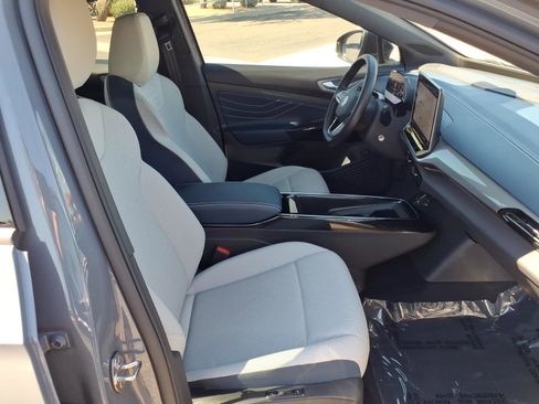 Certified 2025 Volkswagen ID.4 Pro S w/ ID.4 Black Package image 10