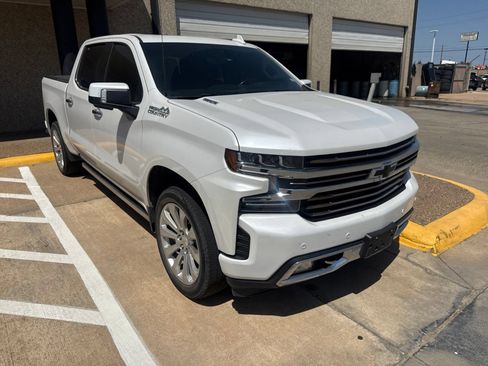 Used 2022 Chevrolet Silverado 1500 High Country w/ Technology Package AWD/4WD image 1