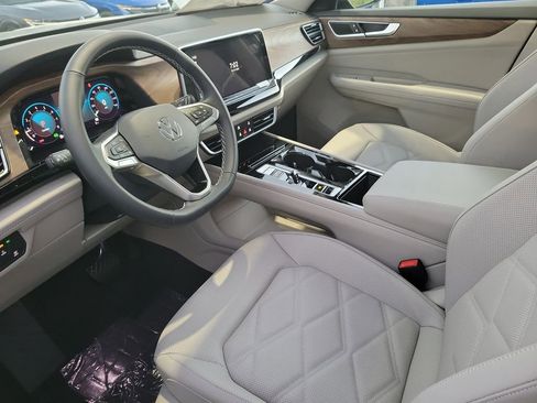 New 2026 Volkswagen Atlas SE image 6