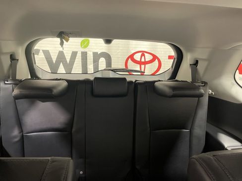 Used 2026 Toyota Grand Highlander Platinum image 17