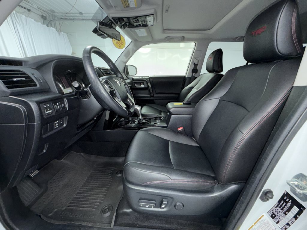 Certified 2024 Toyota 4Runner TRD Off-Road Premium w/ Moonroof Package AWD/4WD image 5