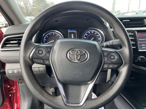 Used 2019 Toyota Camry LE image 19