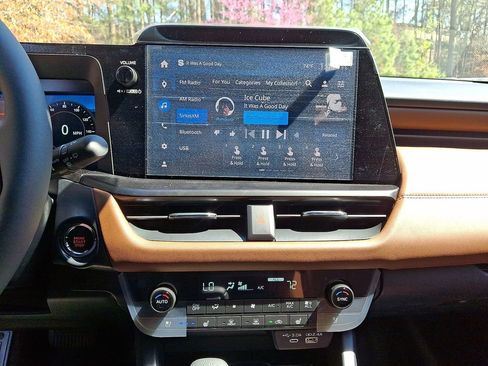New 2026 Subaru Outback Touring XT AWD/4WD image 16