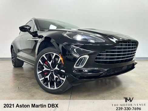 Used 2021 Aston Martin DBX image 14