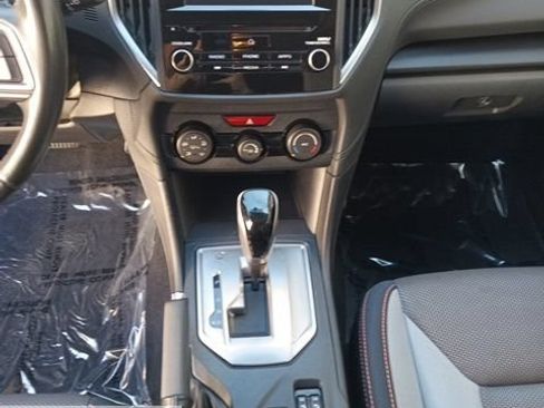 Used 2019 Subaru Crosstrek 2.0i Premium AWD/4WD image 38
