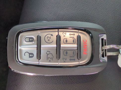 New 2026 Chrysler Voyager LX image 34