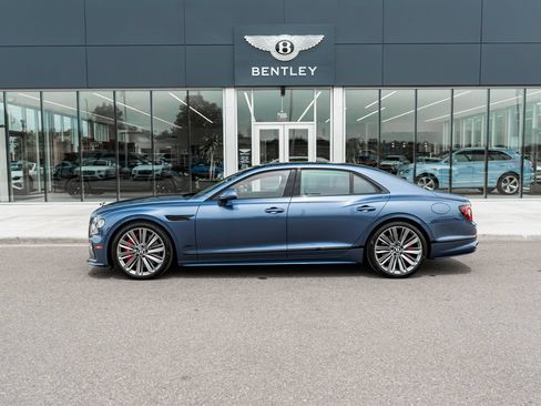Certified 2025 Bentley Flying Spur Plug-In Hybrid AWD/4WD image 5