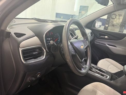 Used 2019 Chevrolet Equinox LS w/ LS Convenience Package FWD image 14