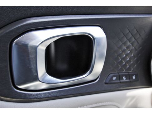 Certified 2023 Kia Sorento SX AWD/4WD image 23