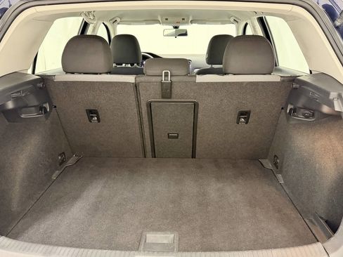 Used 2016 Volkswagen e-Golf SE w/ DC Fast Charging Package image 12