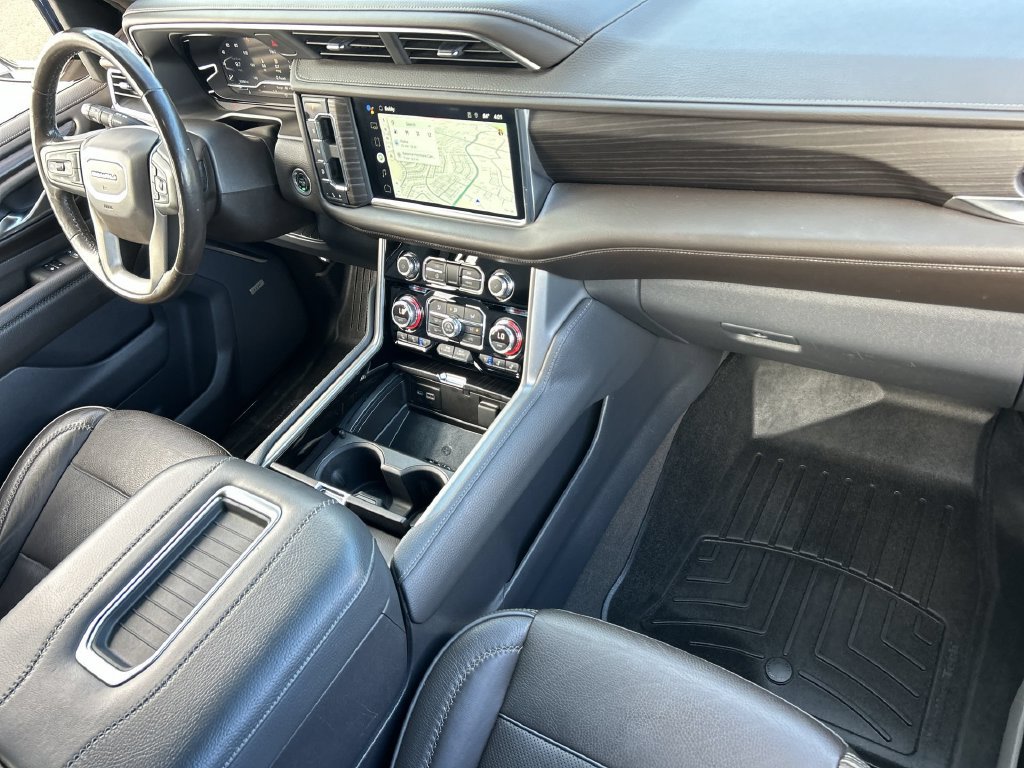 Used 2022 GMC Yukon XL Denali w/ Denali Premium Package AWD/4WD image 30