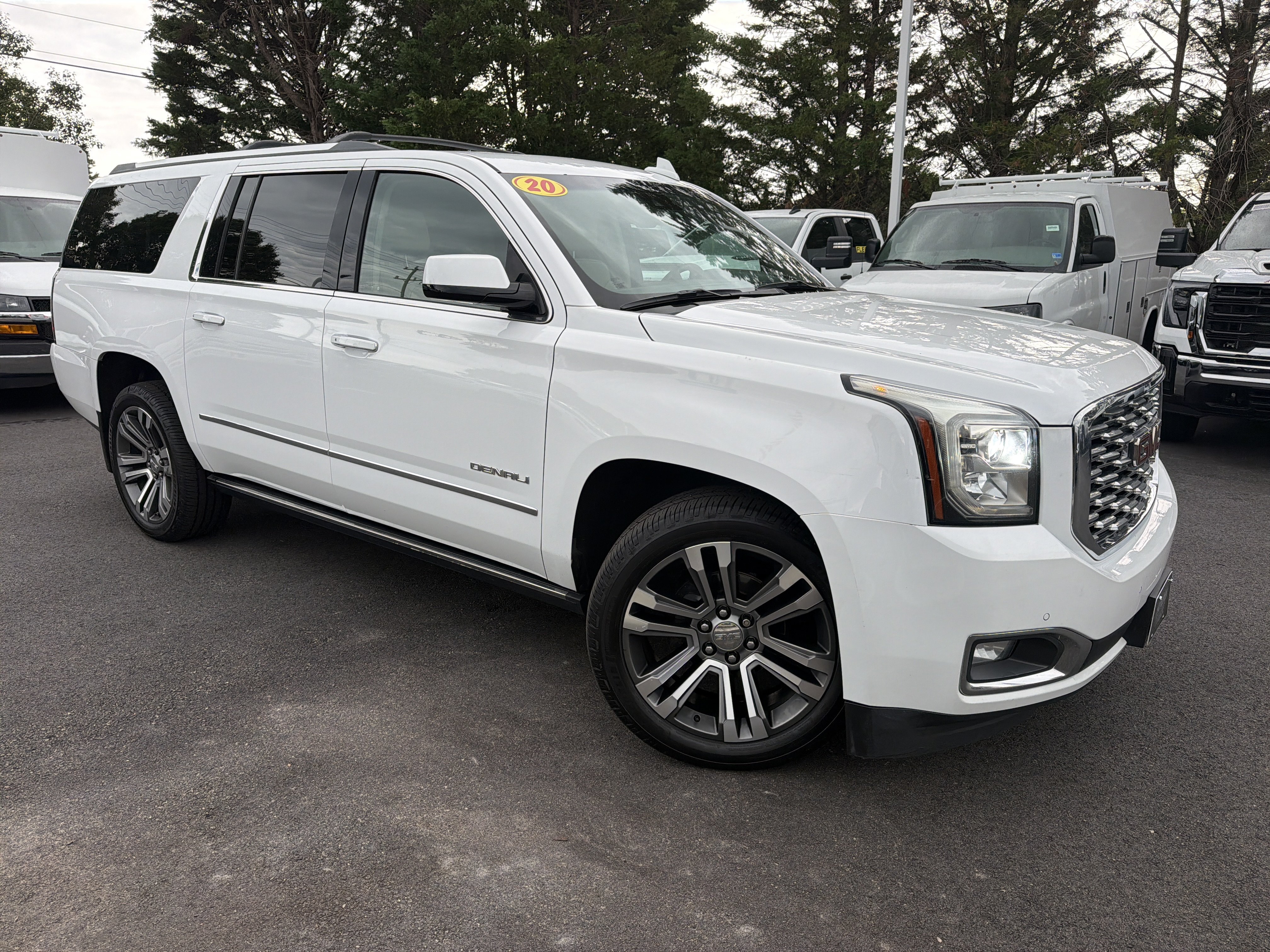 Used 2020 GMC Yukon XL Denali w/ Denali Ultimate Package AWD/4WD image 2