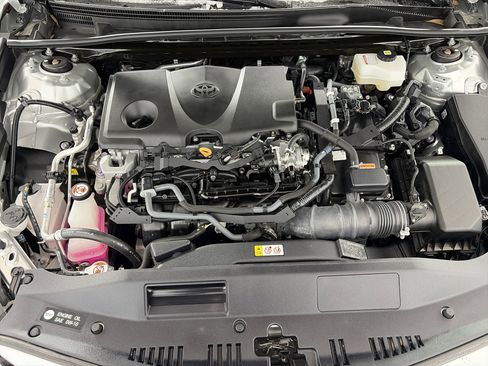 Used 2023 Toyota Camry XLE image 11