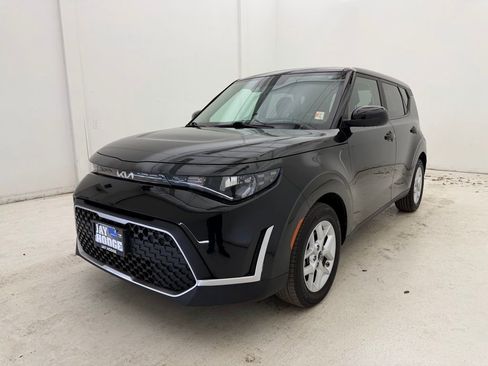 Used 2023 Kia Soul LX w/ Option Group 015 image 8