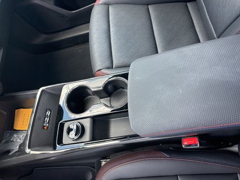 Used 2025 Chevrolet Equinox RS w/ Safety and Technology Package FWD image 16
