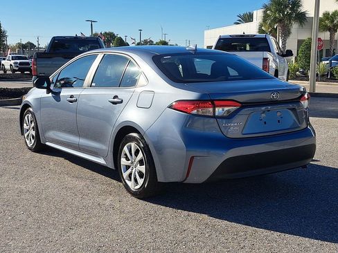 Certified 2025 Toyota Corolla LE image 4