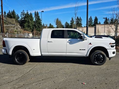 New 2026 RAM 3500 Limited image 9