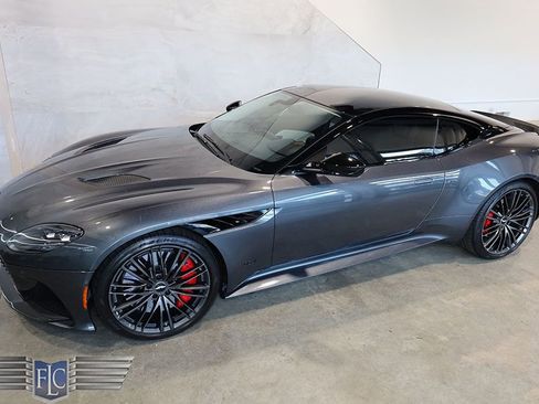 Used 2022 Aston Martin DBS Superleggera image 50