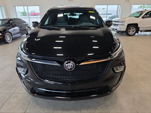 Used 2023 Buick Enclave Essence w/ Sport Touring Edition FWD image 3