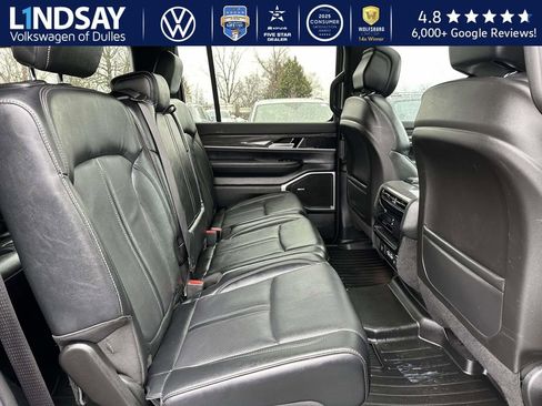 Used 2022 Jeep Wagoneer Series II w/ Premium Group I image 12