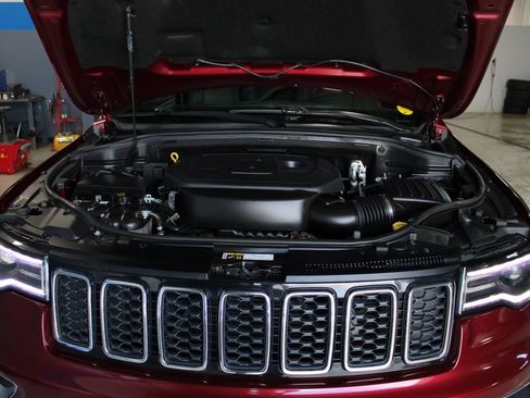 Used 2020 Jeep Grand Cherokee Laredo w/ Quick Order Package 2BN North AWD/4WD image 9
