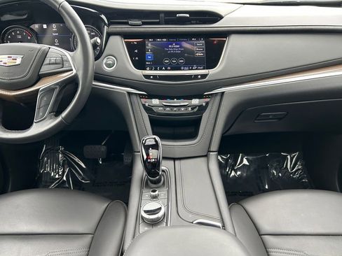 Used 2024 Cadillac XT5 Premium Luxury w/ Platinum Package image 13