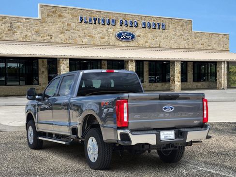 New 2026 Ford F250 XLT w/ FX4 Off-Road Package AWD/4WD image 4