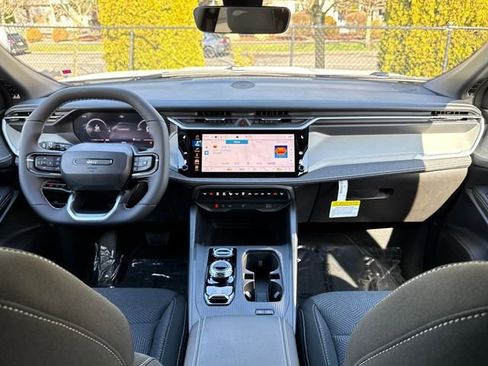 New 2026 Jeep Cherokee Laredo image 8