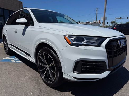 Used 2021 Audi Q7 3.0T Premium Plus w/ Executive Package AWD/4WD image 3