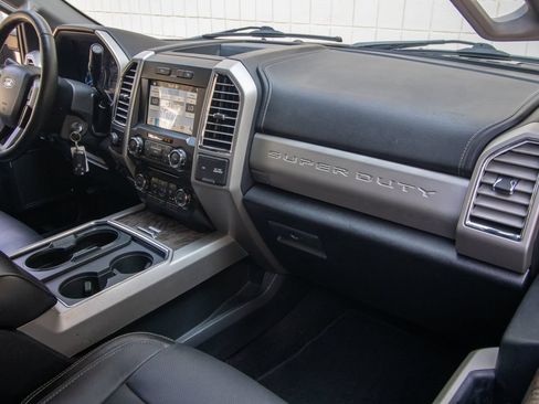 Used 2017 Ford F250 Lariat w/ Chrome Package AWD/4WD image 23