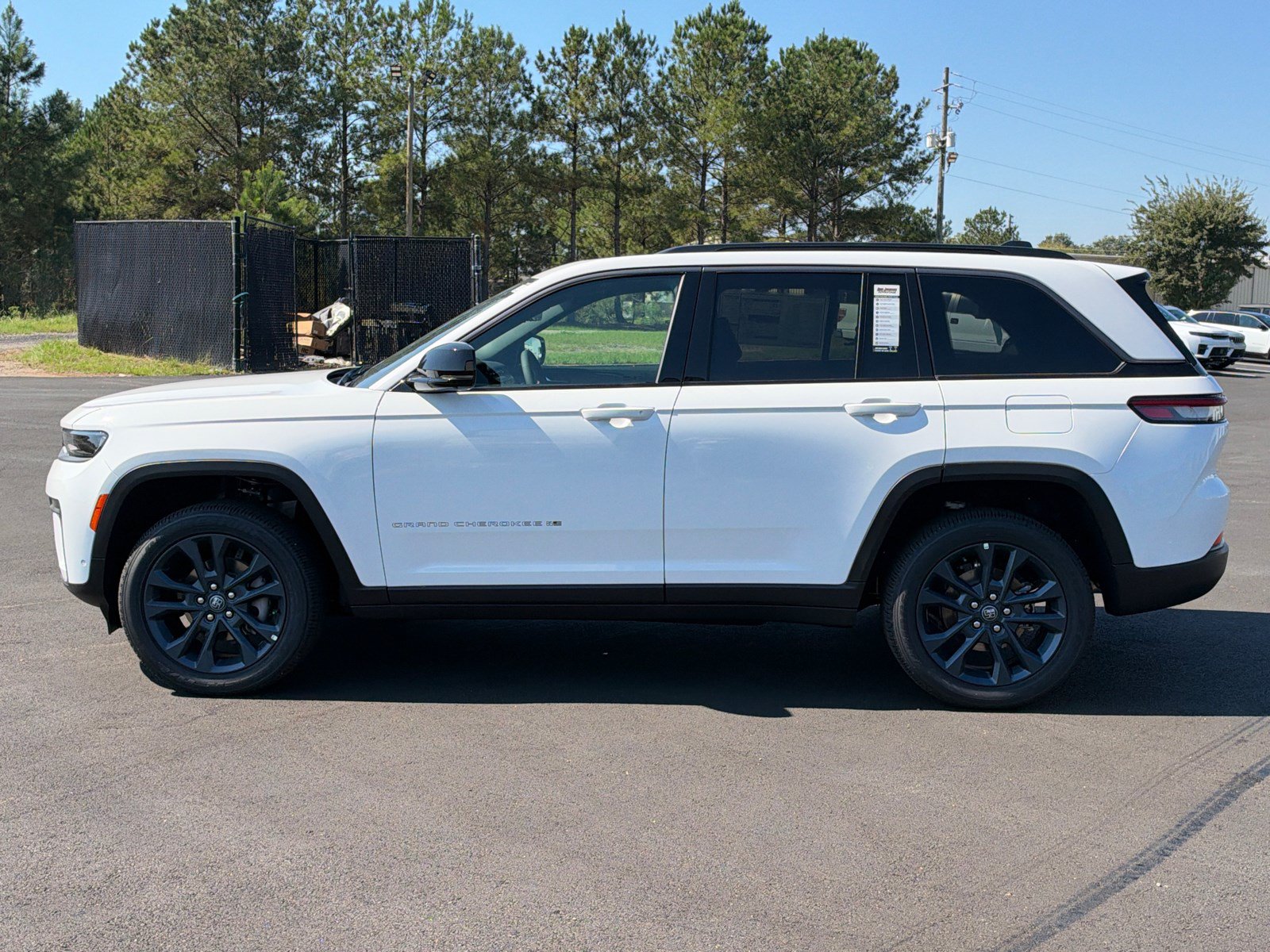 New 2026 Jeep Grand Cherokee Limited AWD/4WD image 8