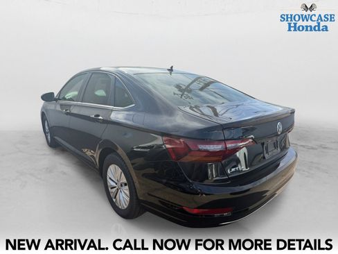 Used 2019 Volkswagen Jetta image 4