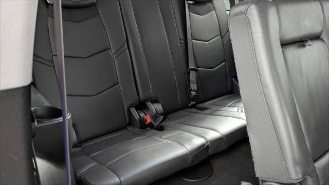 Used 2019 Cadillac Escalade ESV Luxury RWD image 22