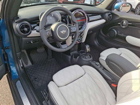 Used 2023 MINI Cooper S w/ Signature Upholstery Package image 8
