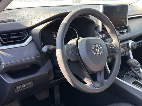 Used 2025 Toyota RAV4 LE image 13