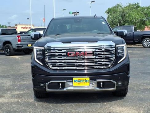 Used 2023 GMC Sierra 1500 Denali AWD/4WD image 2