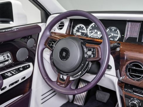 Used 2018 Rolls-Royce Phantom Sedan RWD image 32