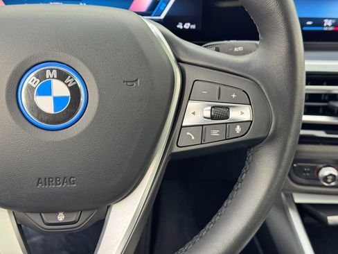 Used 2023 BMW i4 eDrive40 w/ Premium Package image 22