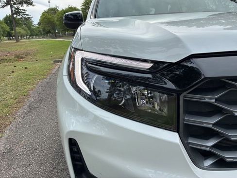 Used 2022 Honda Passport TrailSport image 9