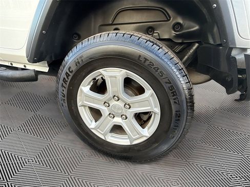 Used 2021 Jeep Wrangler Unlimited Sport image 9