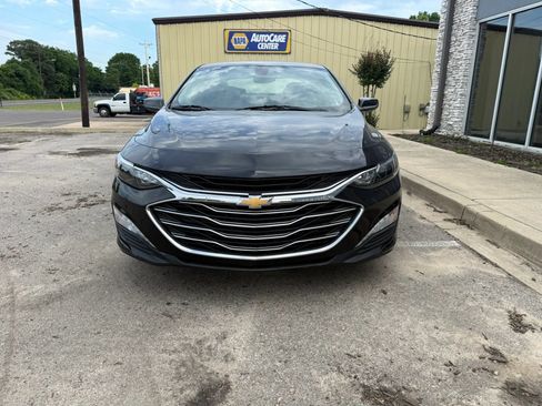 Used 2020 Chevrolet Malibu LT FWD image 3