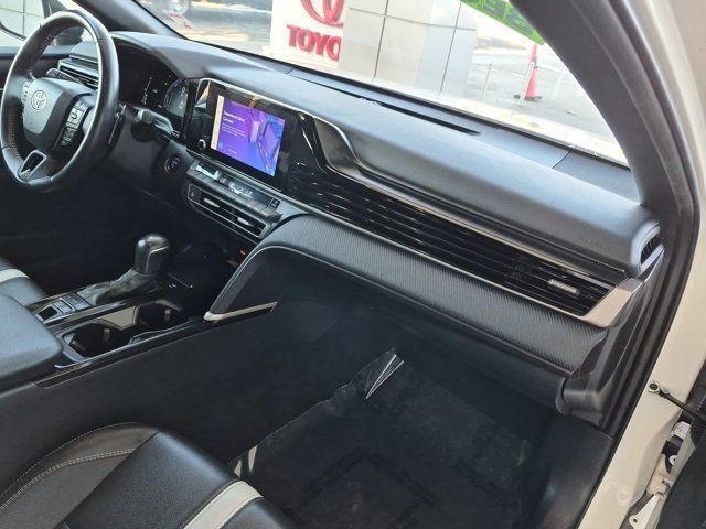 Used 2025 Toyota Camry SE FWD image 6