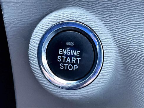 Used 2011 Toyota Venza AWD w/ Premium Pkg #2 image 35