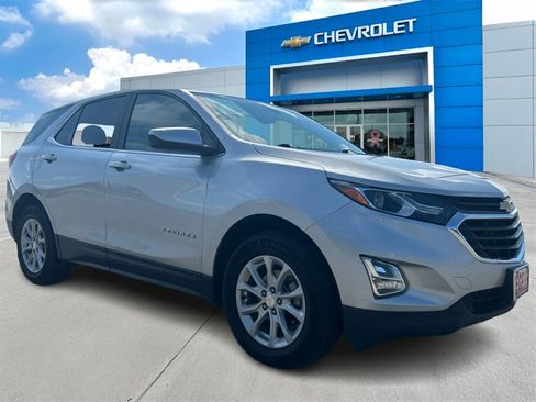 Used 2021 Chevrolet Equinox LT image 3