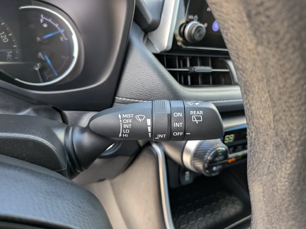 Used 2024 Toyota RAV4 XLE AWD/4WD image 33