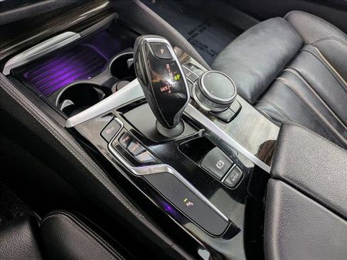 Used 2018 BMW 530i xDrive image 13